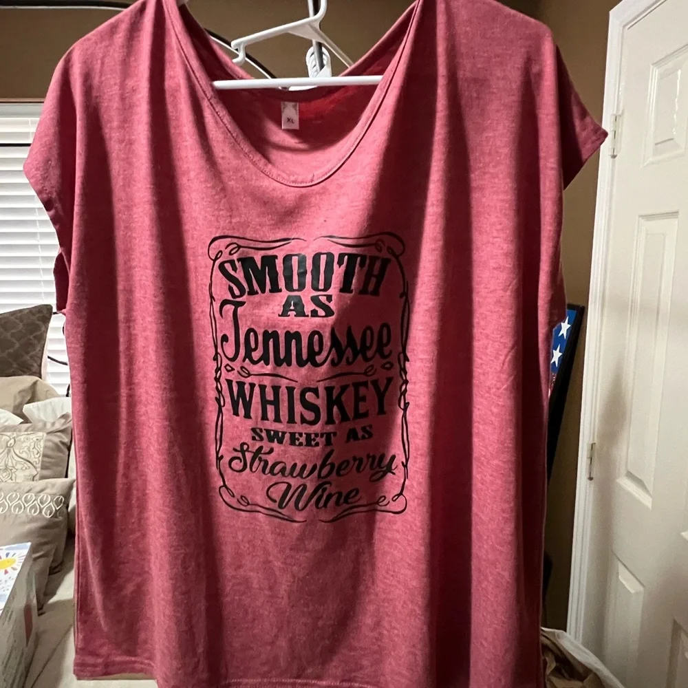 Dusty Pink T-Shirt - Smooth as Tennessee Whiskey - XL - Picture 2 of 4
